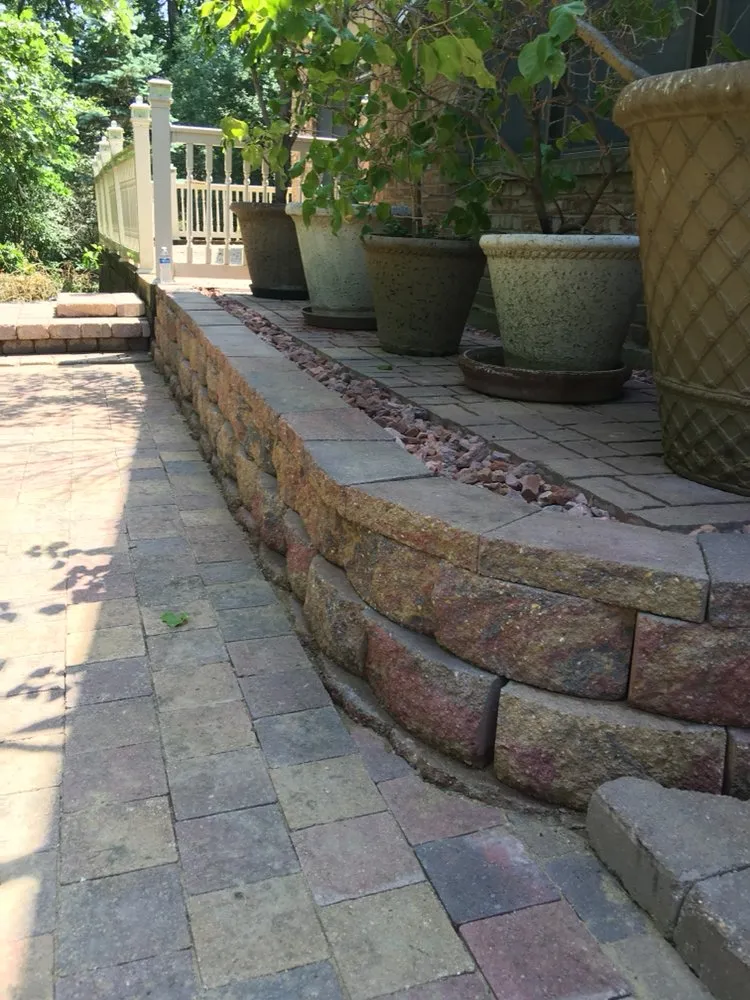 Local landscaping services experts serving Blue Island, IL - Reyes Home Remodeling