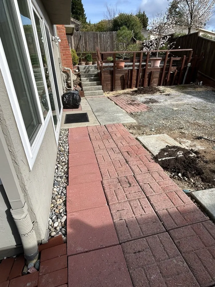 Professional yard cleanup service in Brentwood, CA by Reyes JJS’S Construction