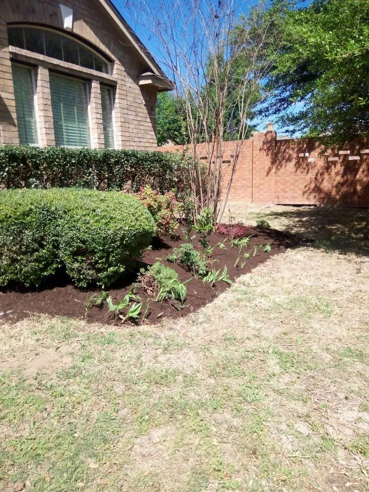 Top-rated garden landscaping for outdoor upgrades across Baytown, TX - Reyes landscape