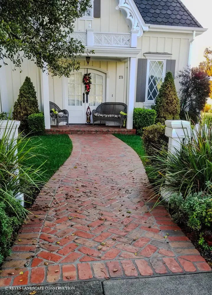 Top-rated yard maintenance for homes in San Rafael, CA by Reyes Landscape Construction