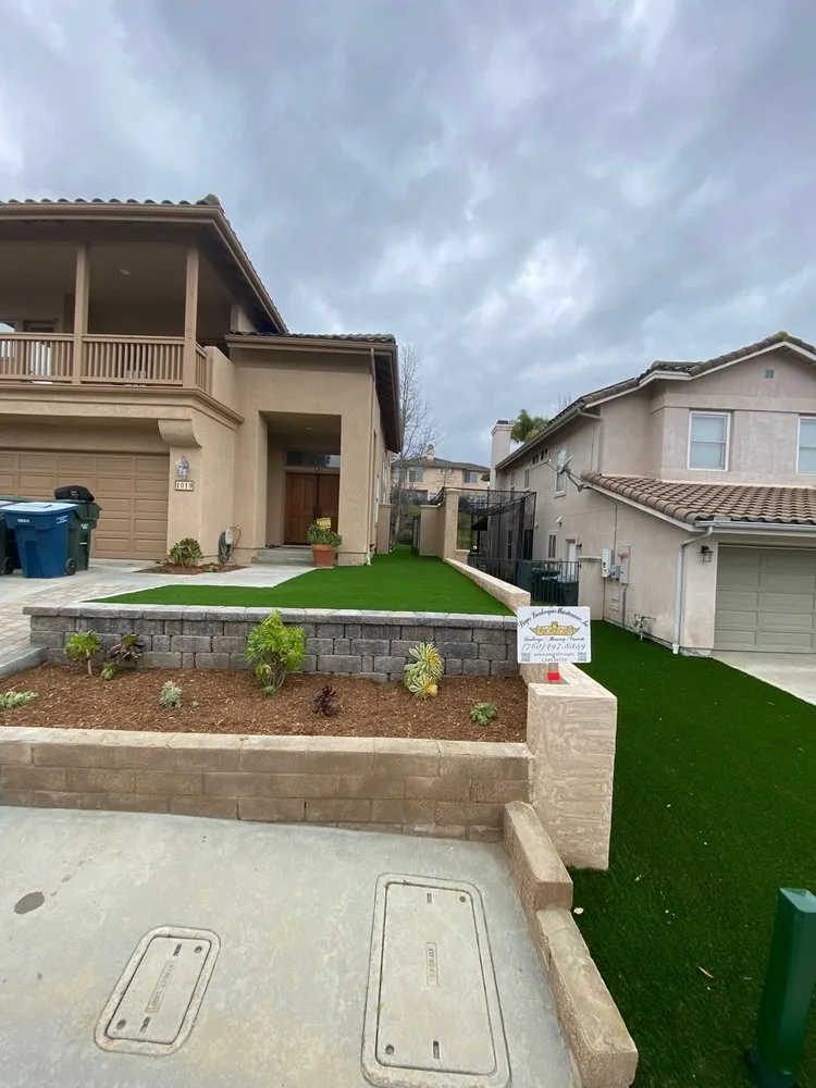 Trusted yard cleanup service in Vista, CA - Reyes Landscape Maintenance