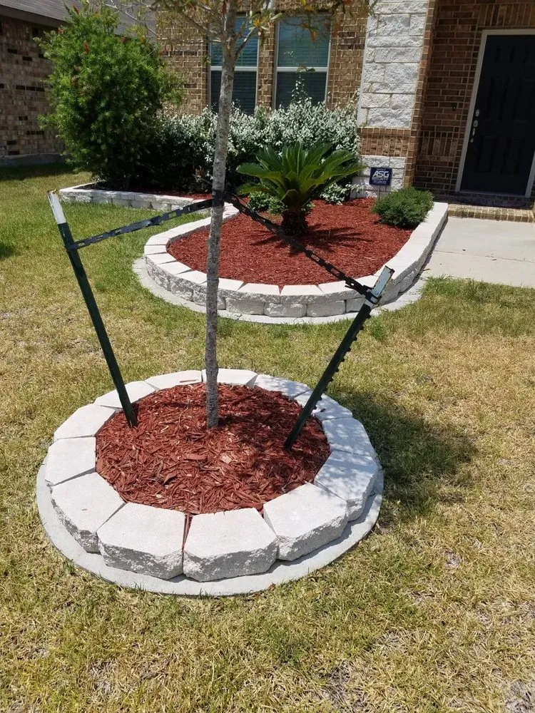 Expert yard cleanup service experts serving Highlands, TX - Reyes Landscaping & Design