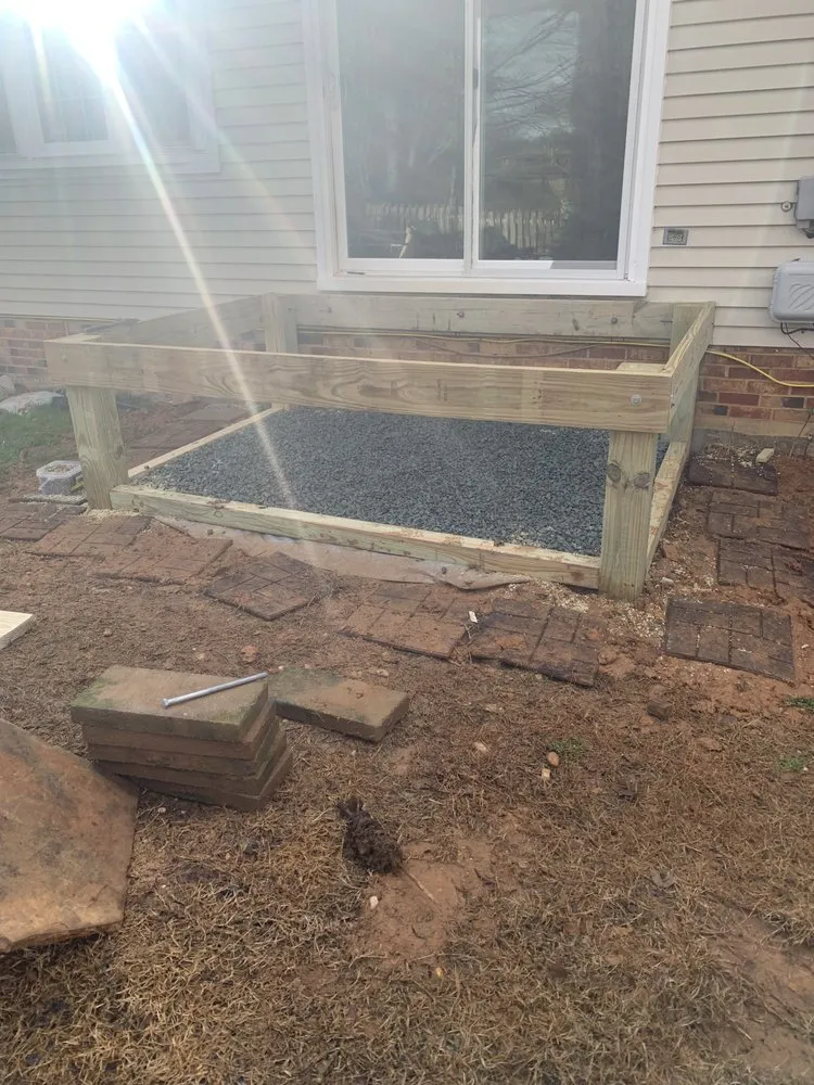 Top-rated yard cleanup service for homes across Falls Church, VA - Reyes Landscaping & Lawn