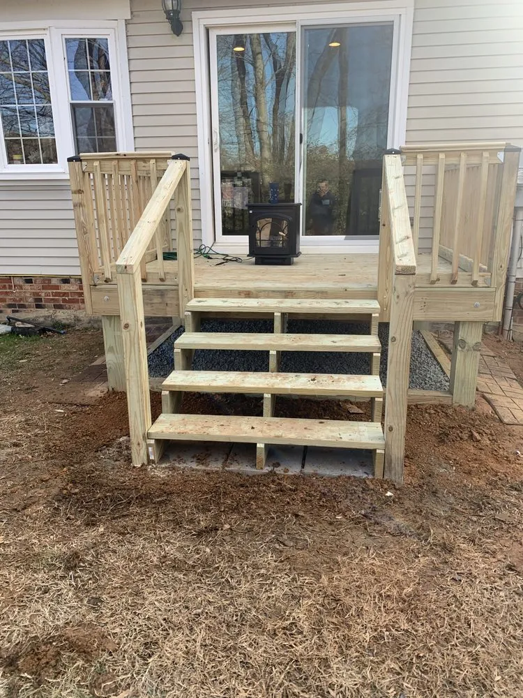 Reliable yard cleanup service in Falls Church, VA by Reyes Landscaping & Lawn