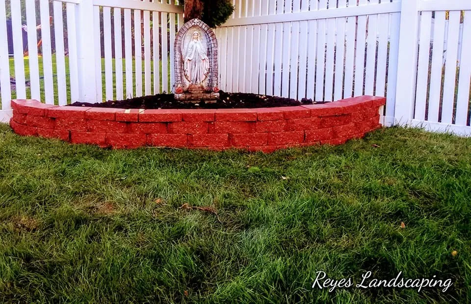 Affordable lawn care service for residential properties across Cicero, IL - Reyes Landscaping & Snow Remove Service