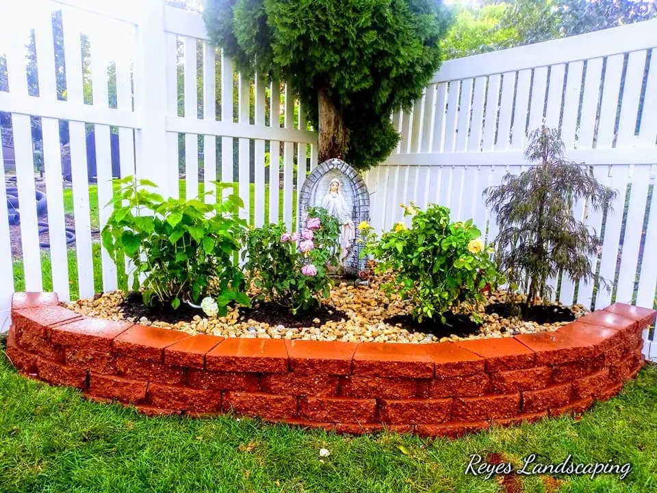 Affordable yard cleanup service in Cicero, IL by Reyes Landscaping & Snow Remove Service