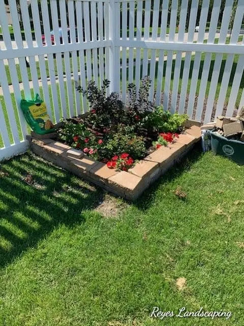 Professional yard maintenance in Cicero, IL by Reyes Landscaping & Snow Remove Service