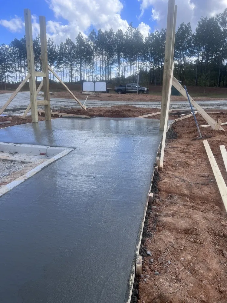 Reliable lawn care service in Grovetown, GA by Reyes Landscaping