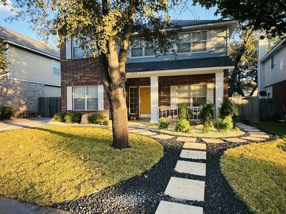 Professional garden landscaping experts serving San Antonio, TX - Reyes Landscaping