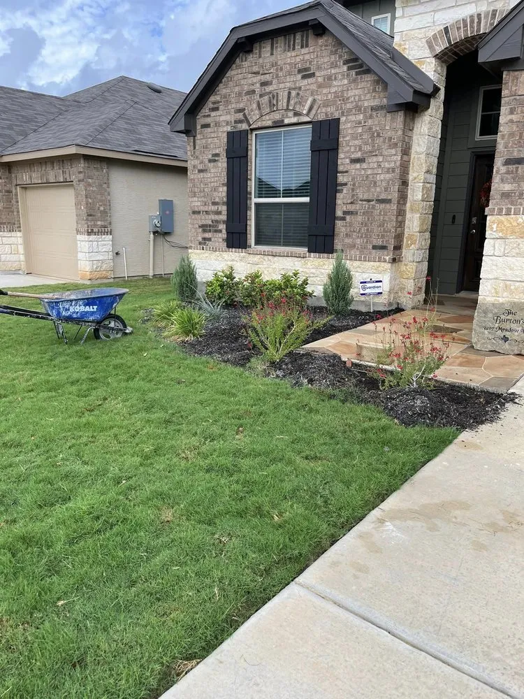 Custom residential landscaping experts serving San Antonio, TX - Reyes Landscaping