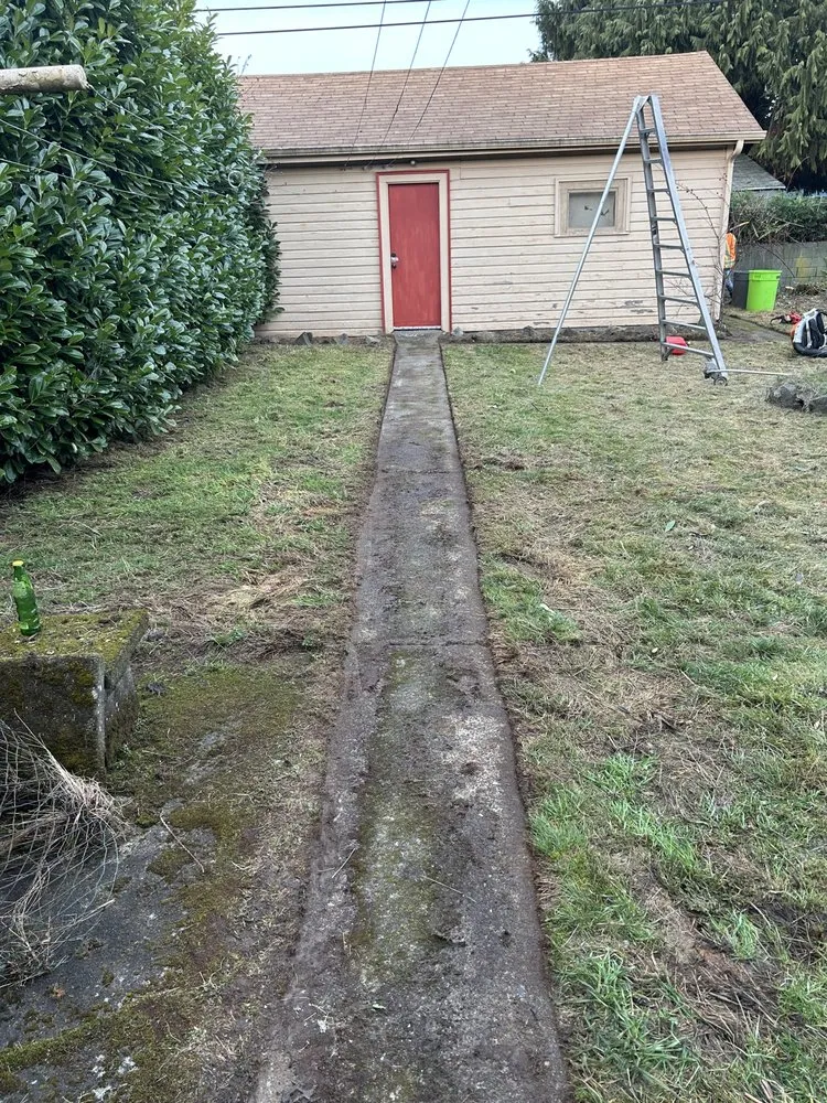 Local outdoor landscaping in Tacoma, WA by Reyes Landscaping