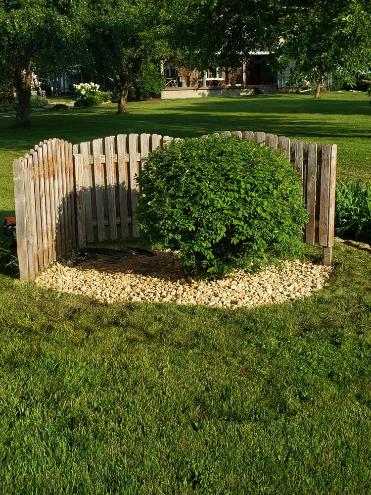 Affordable landscaping services in White Rock Township, IL - Reyes Landscaping