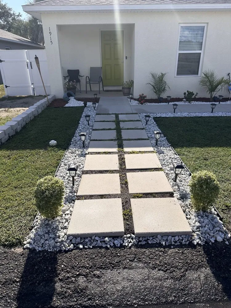 Expert garden landscaping experts serving Winter Haven, FL - Reyes Lanscaping