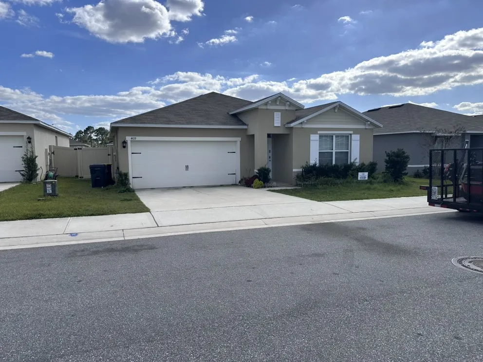 Local lawn care service in Winter Haven, FL by Reyes Lanscaping