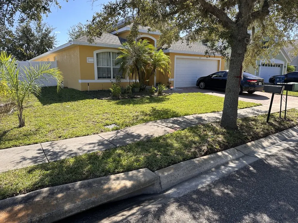 Custom landscaping services for residential properties across Winter Haven, FL - Reyes Lanscaping