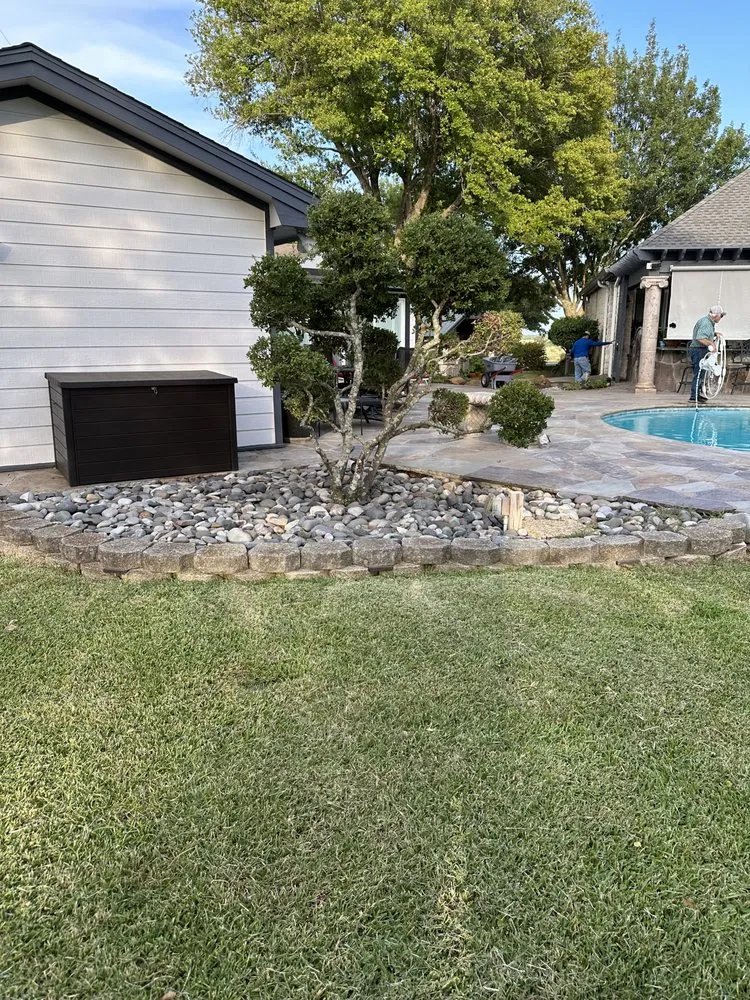 Local yard cleanup service in Dawson, TX - Reyes Lawn an Tree Service