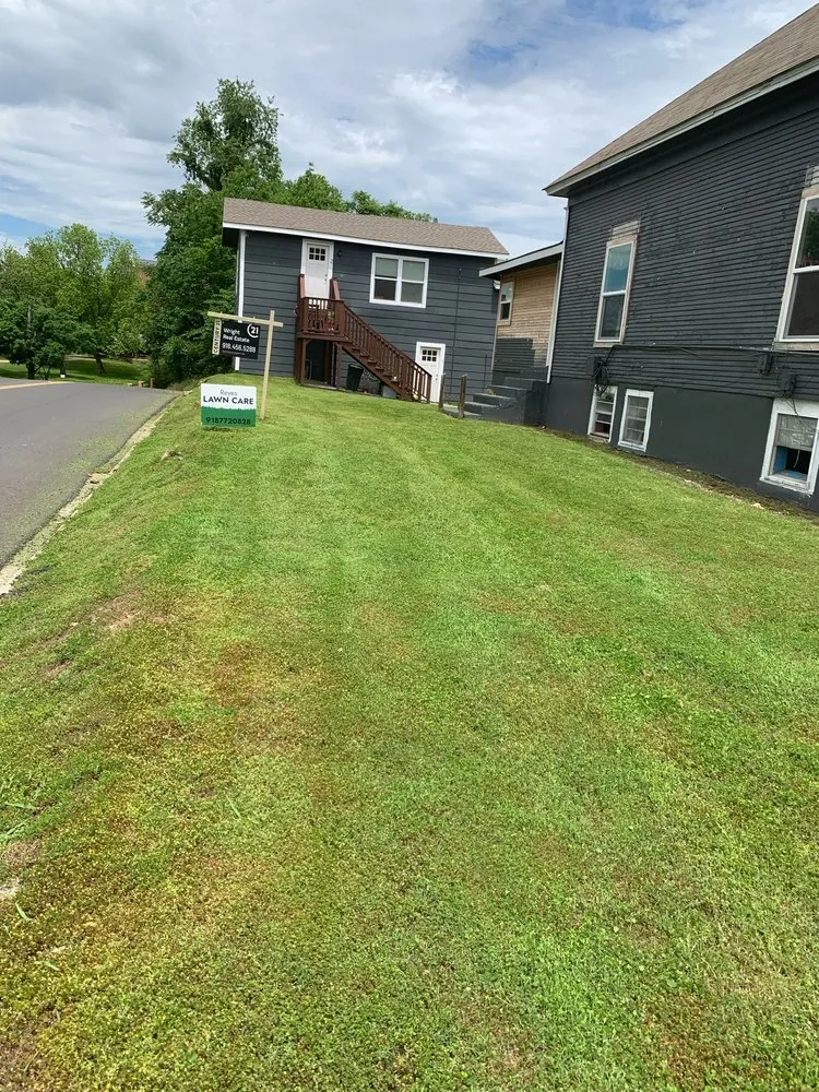 Expert residential landscaping experts serving Tahlequah, OK - Reyes Lawn Care