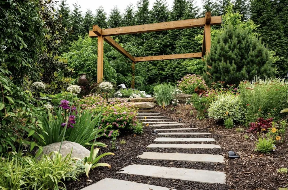 Custom residential landscaping for beautiful yards in Tampa, FL by REYES The Landscaper