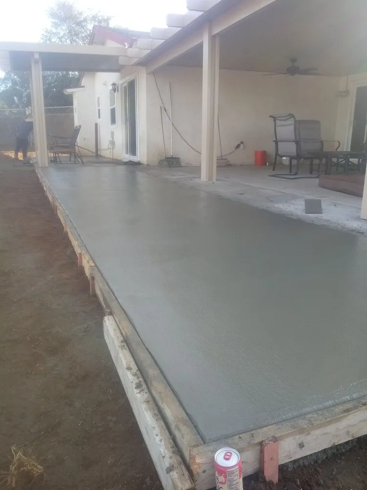 Local garden landscaping near you in Riverside, CA by Reyes Tree Service & Landscaping