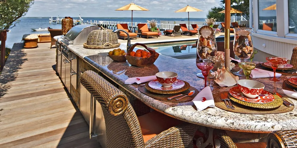 Custom yard cleanup service experts serving Manahawkin, NJ - Reynolds Garden Shop