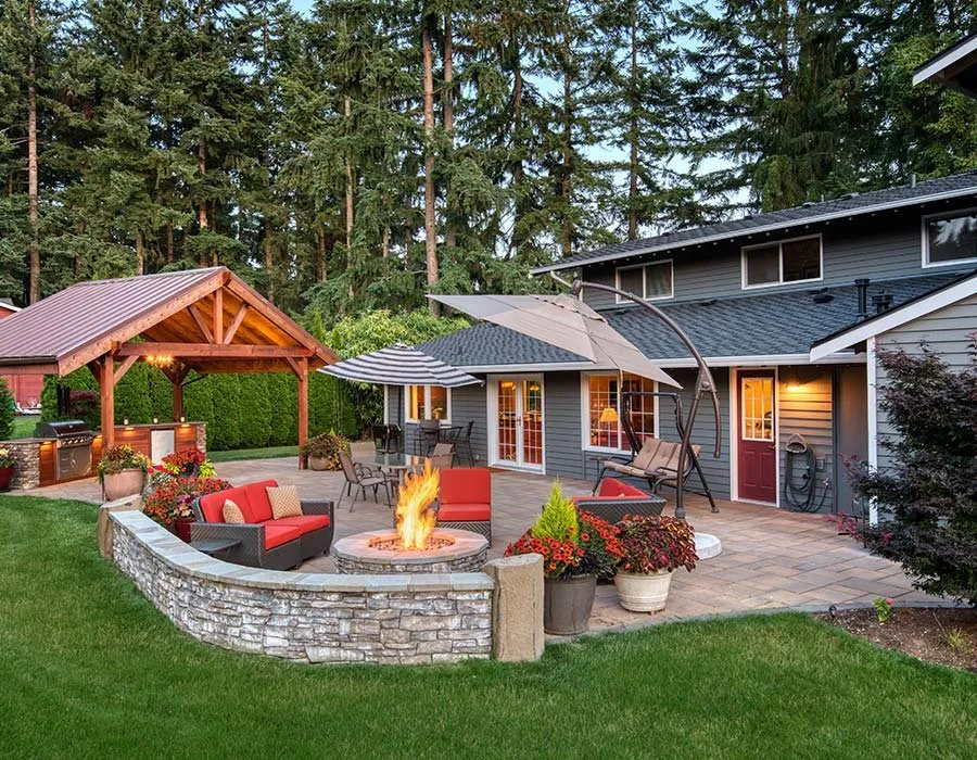 Professional garden landscaping in Woodinville, WA by Reynolds Landscape