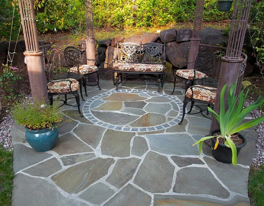 Top-rated landscaping services in Woodinville, WA by Reynolds Landscape