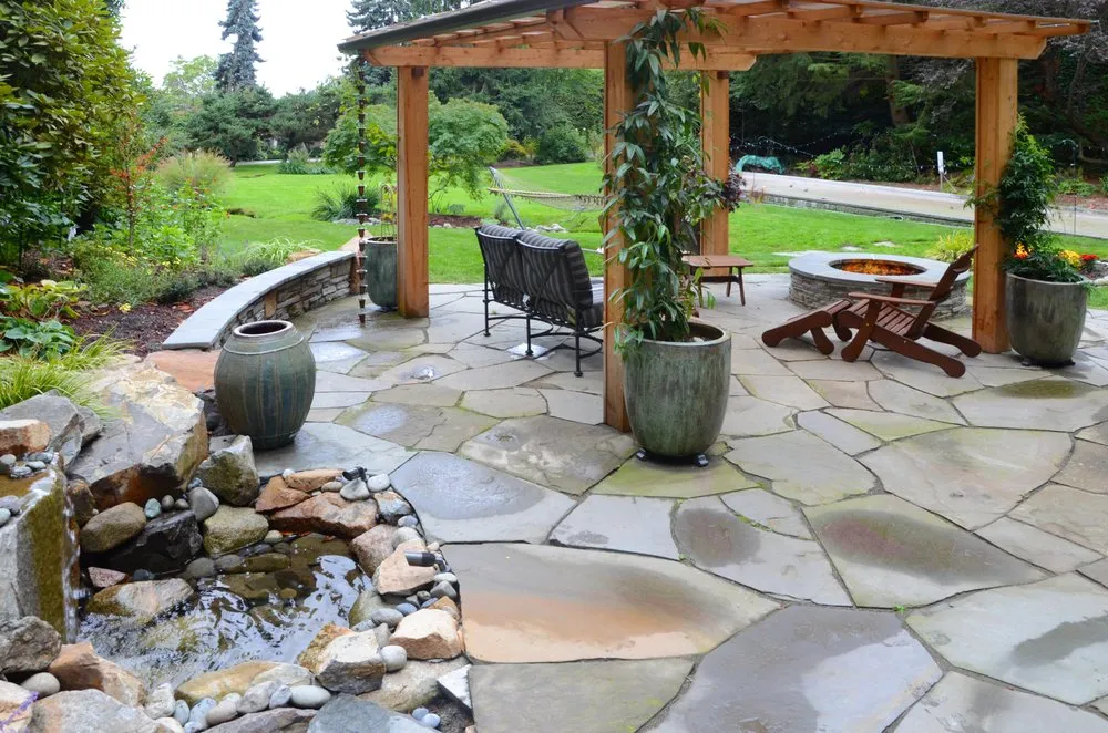 Expert yard maintenance experts serving Woodinville, WA - Reynolds Landscape
