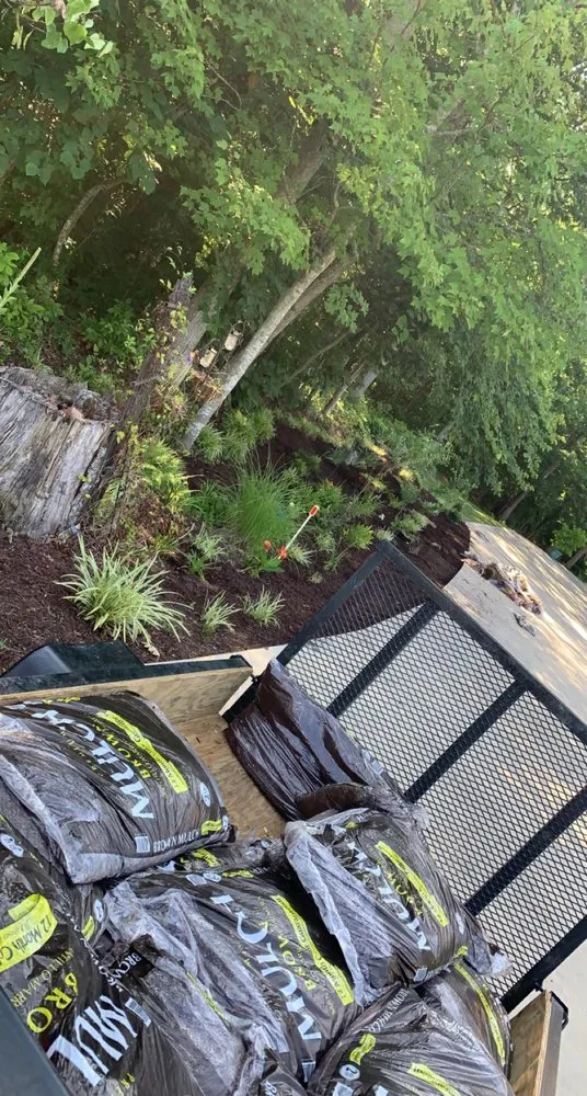 Local yard maintenance with custom design across Kingsport, TN - Reynolds Landscaping