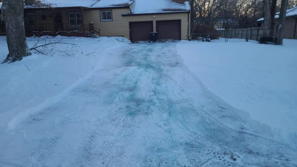 Reliable yard maintenance for homes across Grandview, MO - Reynolds Lawn Care