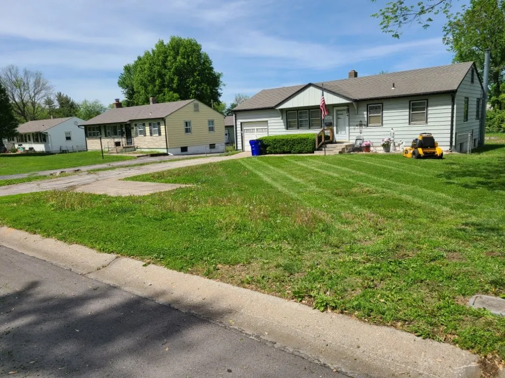 Custom landscaping services experts serving Grandview, MO - Reynolds Lawn Care