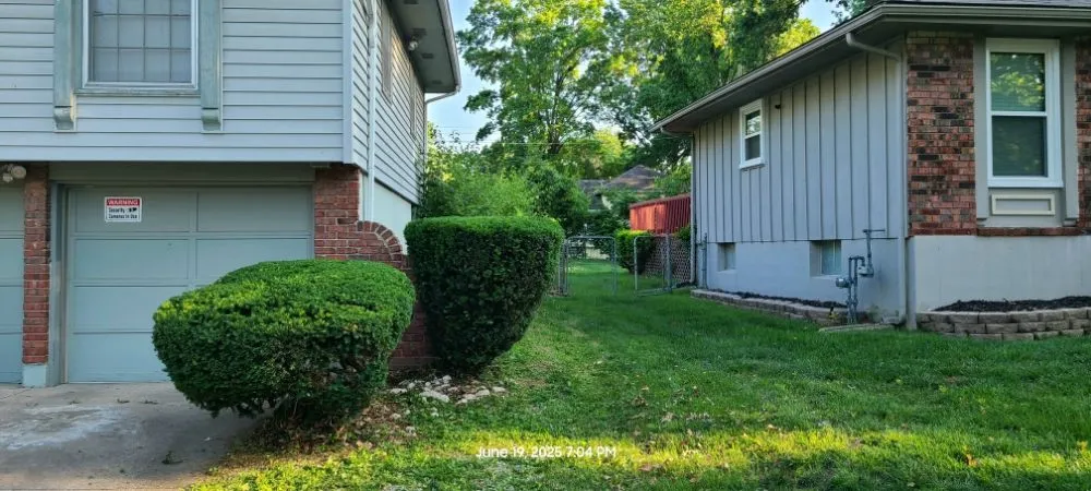 Top-rated landscape design in Grandview, MO by Reynolds Lawn Care