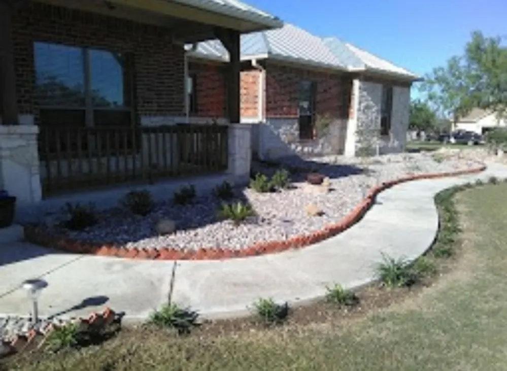 Professional outdoor landscaping experts serving Devine, TX - Rey's Lawn & Landscaping