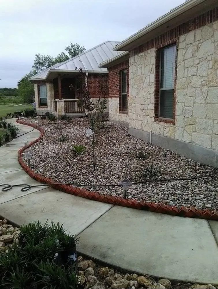 Reliable residential landscaping in Devine, TX - Rey's Lawn & Landscaping