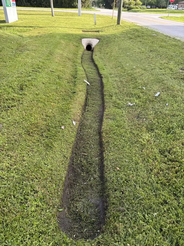 Expert residential landscaping in Fellsmere, FL - Rey’s Lawn & Landscaping