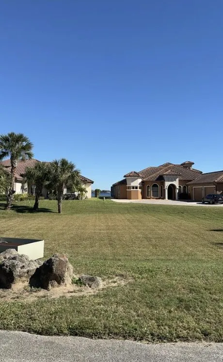 Local landscape design with custom design in Fellsmere, FL by Rey’s Lawn & Landscaping