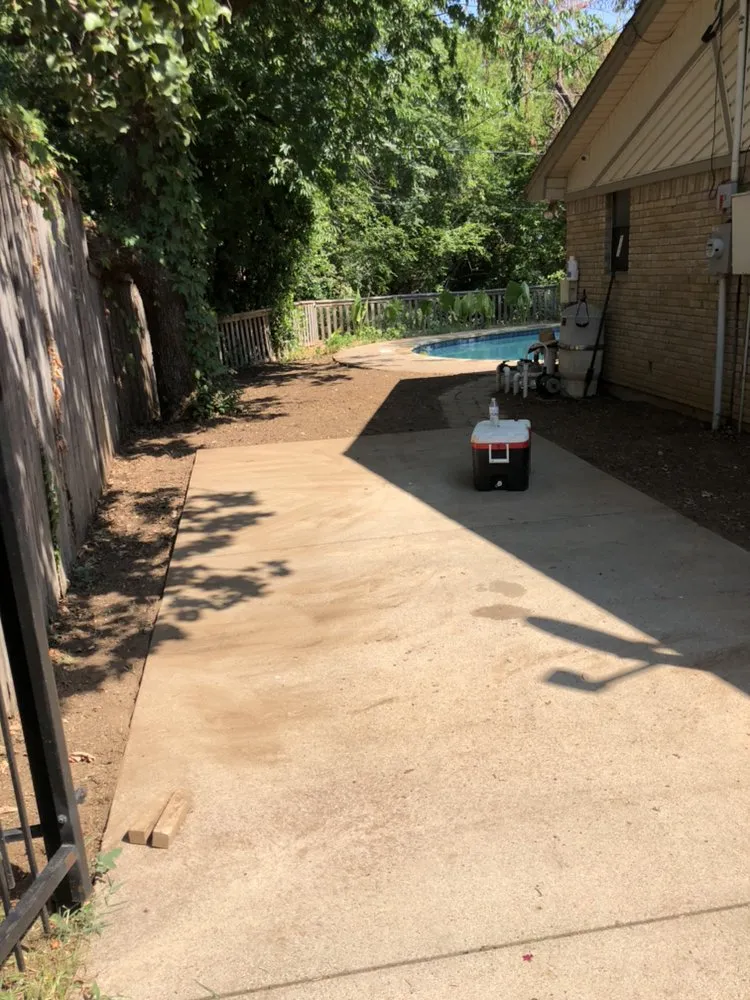 Top-rated residential landscaping for beautiful yards in Duncanville, TX by Rey's Lawncare