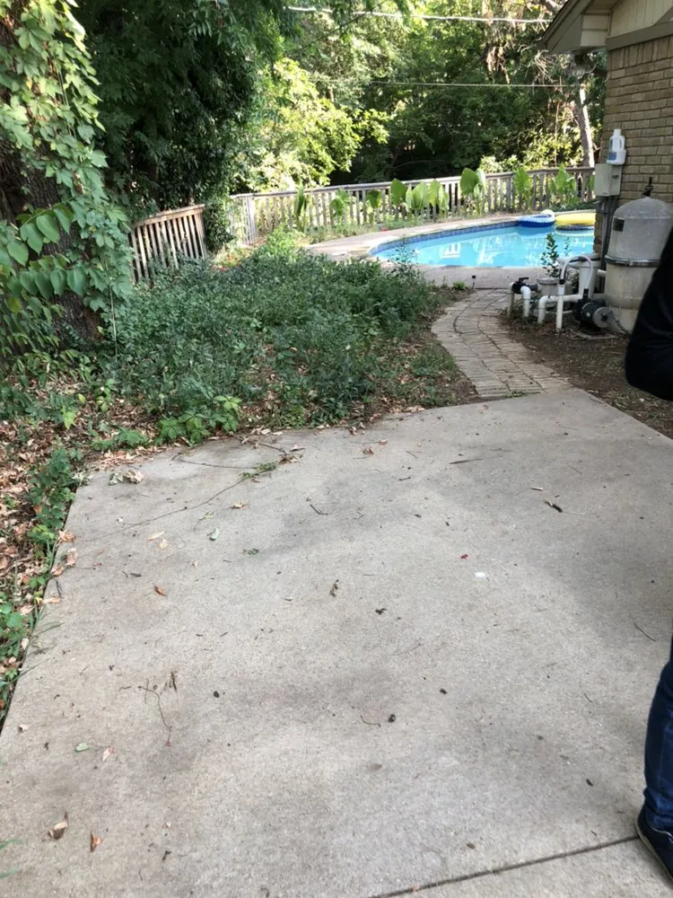 Professional lawn care service experts serving Duncanville, TX - Rey's Lawncare