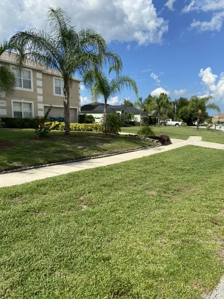 Trusted residential landscaping in Lake Mary, FL - Rey’s Pro Lawn Care