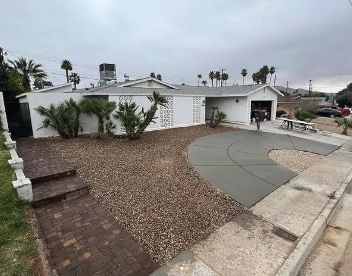 Expert lawn mowing service in Las Vegas, NV - Reyzo Pavers