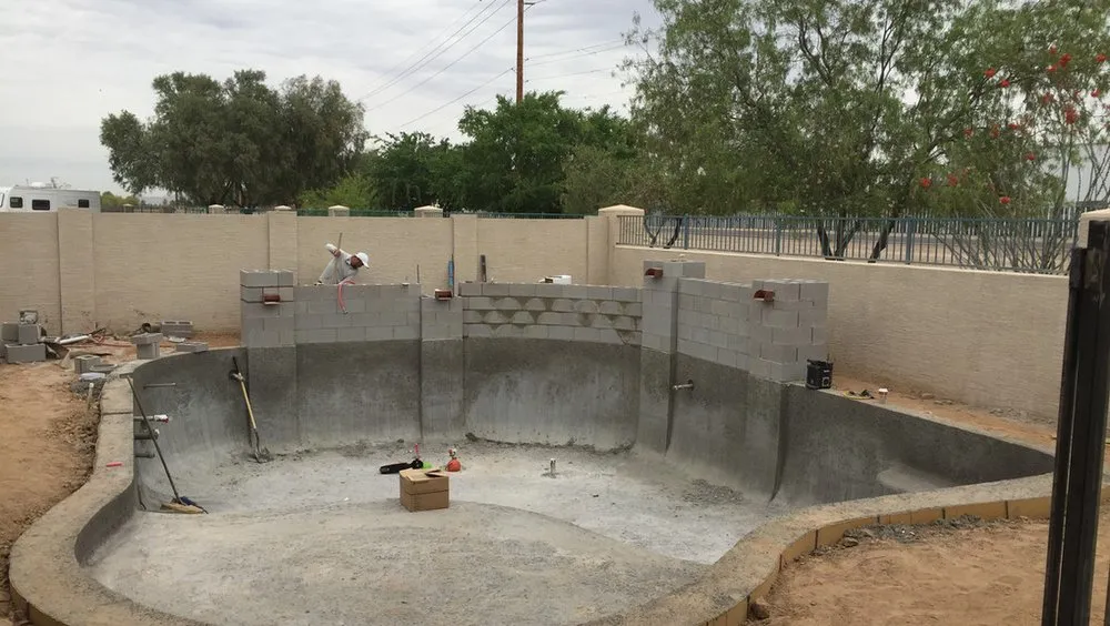 Top-rated lawn care service in Gilbert, AZ by RezCom Builders