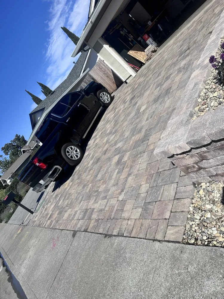 Top-rated yard maintenance for beautiful yards in Antioch, CA by RF Landscaping