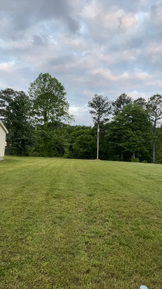 Affordable yard maintenance in Crossville, AL - RF Lawn Care