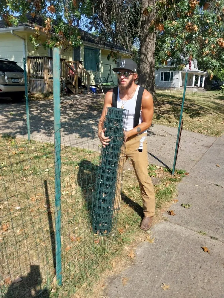 Professional garden landscaping in Des Moines, IA by RF Outdoor Services