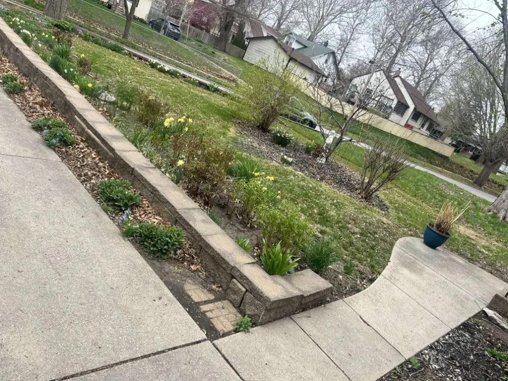 Local landscaping services in Des Moines, IA - RF Outdoor Services