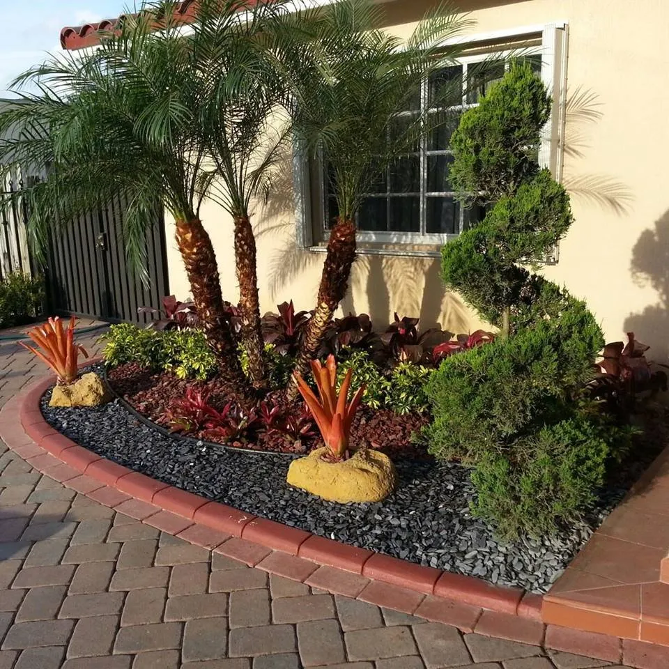 Professional yard maintenance in Miramar, FL - RFM Landscaping