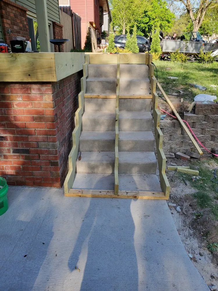 Expert outdoor landscaping for year-round maintenance across Brooklyn Center, MN - RFP Contracting