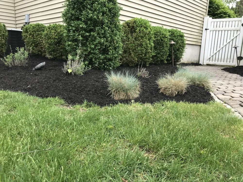 Custom residential landscaping in Pequannock Township, NJ by RFW Services