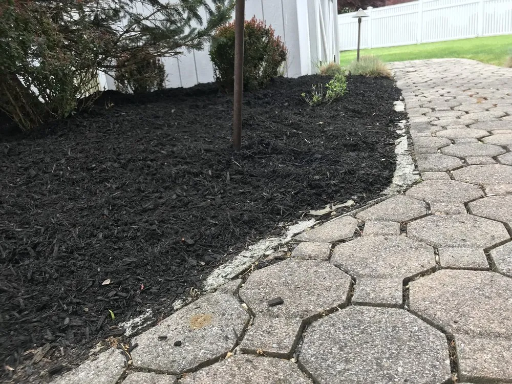 Reliable yard cleanup service for beautiful yards across Pequannock Township, NJ - RFW Services