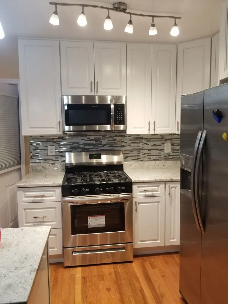 Expert lawn mowing service for homes in Woodbridge, VA by RG Construction & Landscapes