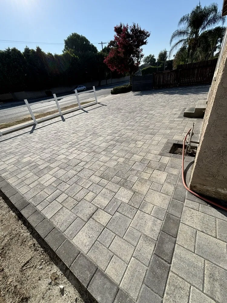 Custom landscape design for residential properties in La Crescenta, CA by RG Construction